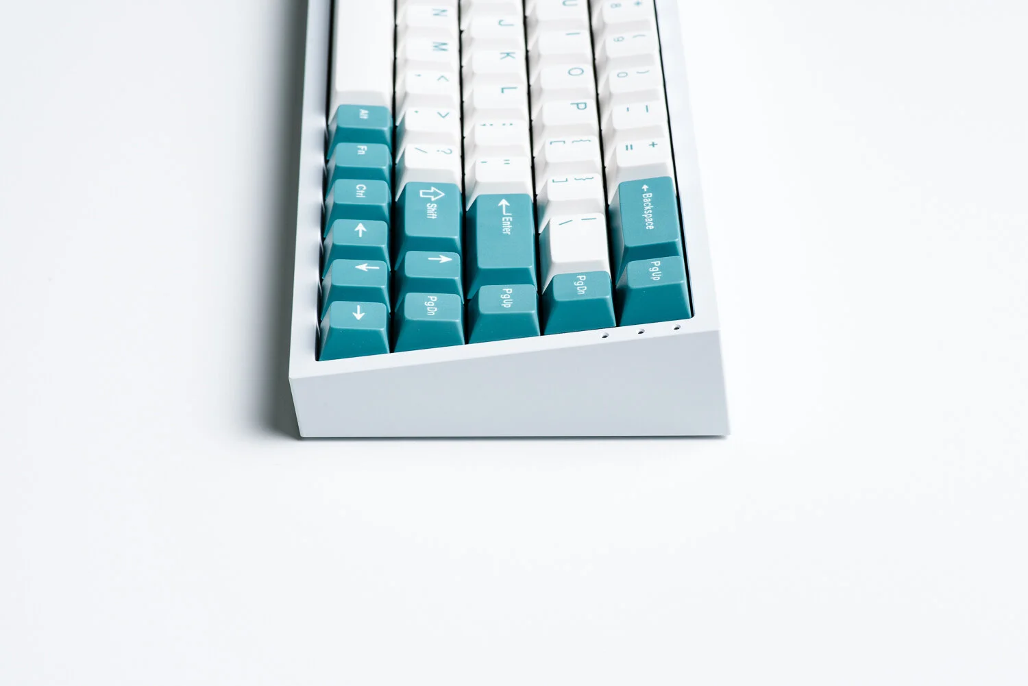 NovelKeys NK65 review (Entry Edition and v2 Aluminum) - Material